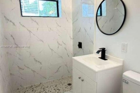 Condominio en alquiler en Miami Beach, Florida, 1 dormitorio, 364.55 m2 № 2030571 - foto 10