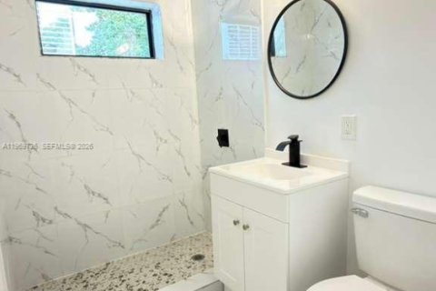 Condominio en alquiler en Miami Beach, Florida, 1 dormitorio, 364.55 m2 № 2030571 - foto 13