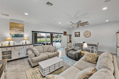 House in Lake Wales, Florida 2 bedrooms, 164.53 sq.m. № 1557771 - photo 9