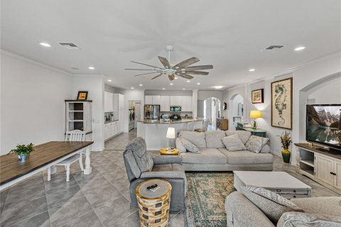 House in Lake Wales, Florida 2 bedrooms, 164.53 sq.m. № 1557771 - photo 10