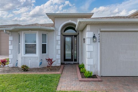 House in Lake Wales, Florida 2 bedrooms, 164.53 sq.m. № 1557771 - photo 4