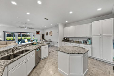 House in Lake Wales, Florida 2 bedrooms, 164.53 sq.m. № 1557771 - photo 18