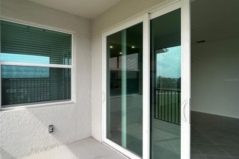 Condo in Venice, Florida, 2 bedrooms in WELLEN PARK  № 1677345 - photo 14