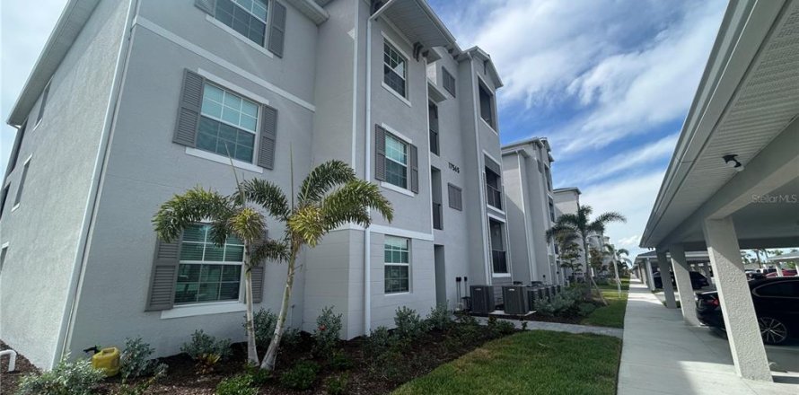Condo in Venice, Florida, 2 bedrooms in WELLEN PARK  № 1677345