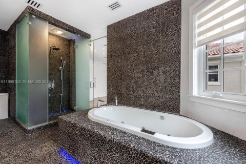 Casa en alquiler en Sunny Isles Beach, Florida, 4 dormitorios, 218.6 m2 № 2030020 - foto 23