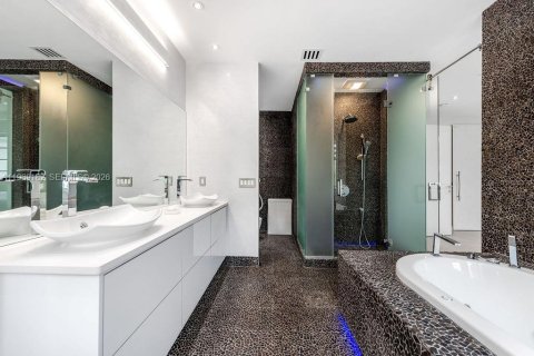 Casa en alquiler en Sunny Isles Beach, Florida, 4 dormitorios, 218.6 m2 № 2030020 - foto 22