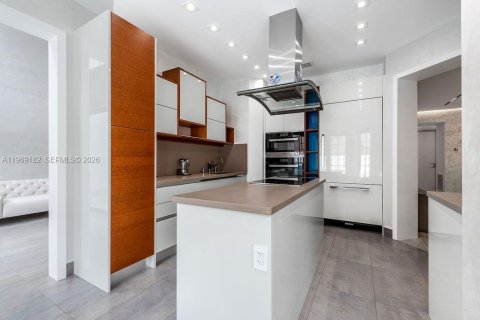 Casa en alquiler en Sunny Isles Beach, Florida, 4 dormitorios, 218.6 m2 № 2030020 - foto 9