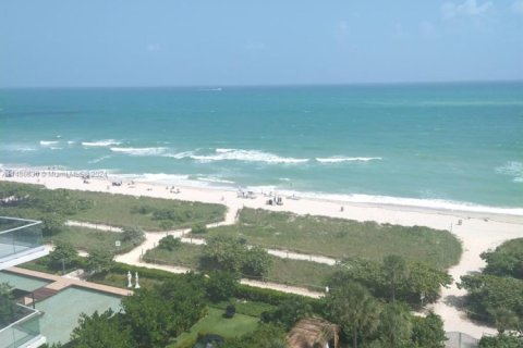 Copropriété à louer à Surfside, Floride: 2 chambres, 118.64 m2 № 1946519 - photo 1