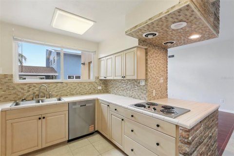 Villa ou maison à vendre à Belleair Beach, Floride: 3 chambres, 222.97 m2 № 1916173 - photo 22
