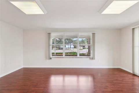 Villa ou maison à vendre à Belleair Beach, Floride: 3 chambres, 222.97 m2 № 1916173 - photo 6