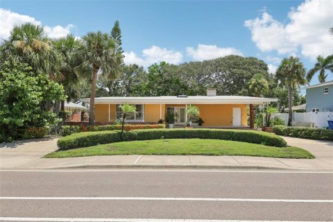 Villa ou maison à vendre à Belleair Beach, Floride: 3 chambres, 222.97 m2 № 1916173 - photo 3