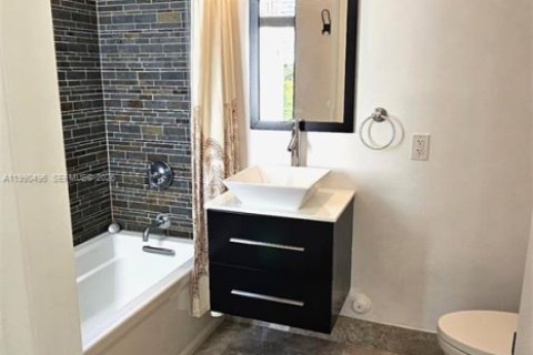 Touwnhouse à vendre à Fort Lauderdale, Floride: 3 chambres, 186.27 m2 № 2057908 - photo 14