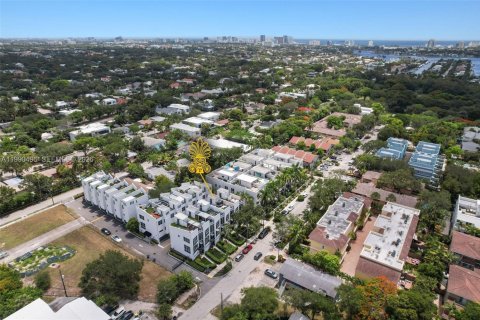 Touwnhouse à vendre à Fort Lauderdale, Floride: 3 chambres, 186.27 m2 № 2057908 - photo 20