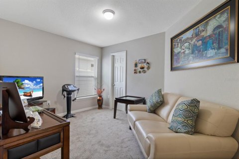 House in Davenport, Florida 3 bedrooms, 139.91 sq.m. № 1912719 - photo 25