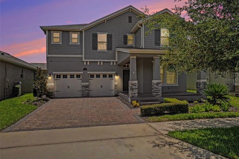 House in Winter Garden, Florida 4 bedrooms, 263.84 sq.m. № 2231636 - photo 2