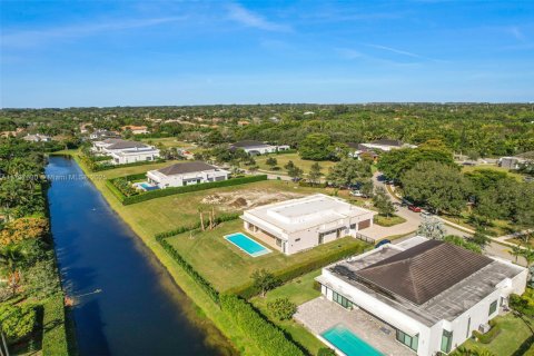 House in Davie, Florida 5 bedrooms, 450.76 sq.m. № 1488277 - photo 17