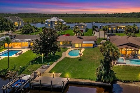 House in Ormond Beach, Florida 3 bedrooms, 156.73 sq.m. № 2238185