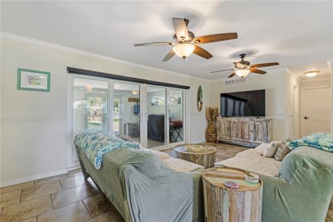 House in Ormond Beach, Florida 3 bedrooms, 156.73 sq.m. № 2238185 - photo 11