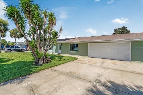 House in Ormond Beach, Florida 3 bedrooms, 156.73 sq.m. № 2238185 - photo 4