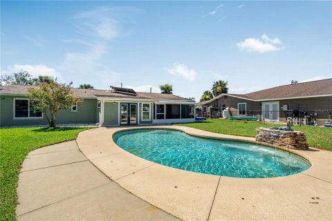 House in Ormond Beach, Florida 3 bedrooms, 156.73 sq.m. № 2238185 - photo 5