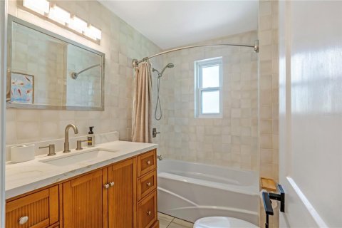 House in Ormond Beach, Florida 3 bedrooms, 156.73 sq.m. № 2238185 - photo 23
