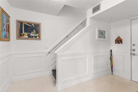 Adosado en venta en Kissimmee, Florida, 3 dormitorios, 194.26 m2 № 1910086 - foto 5