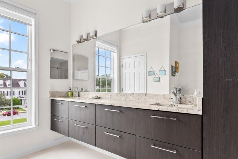 Adosado en venta en Kissimmee, Florida, 3 dormitorios, 194.26 m2 № 1910086 - foto 21