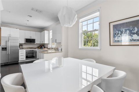 Adosado en venta en Kissimmee, Florida, 3 dormitorios, 194.26 m2 № 1910086 - foto 14