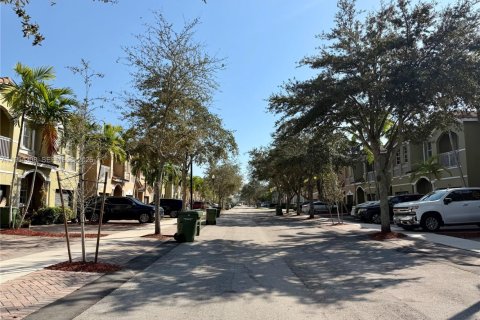 Villa ou maison à vendre à Homestead, Floride: 4 chambres, 158.31 m2 № 2010143 - photo 2