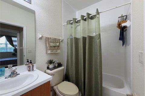 Villa ou maison à vendre à Homestead, Floride: 4 chambres, 158.31 m2 № 2010143 - photo 9