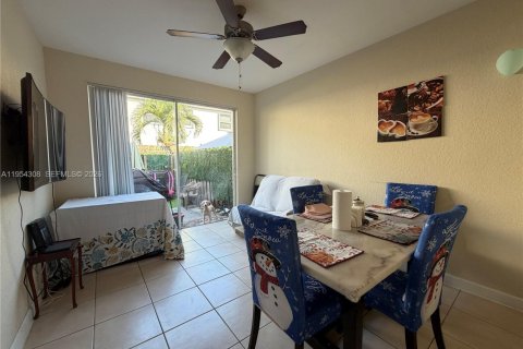 Villa ou maison à vendre à Homestead, Floride: 4 chambres, 158.31 m2 № 2010143 - photo 8