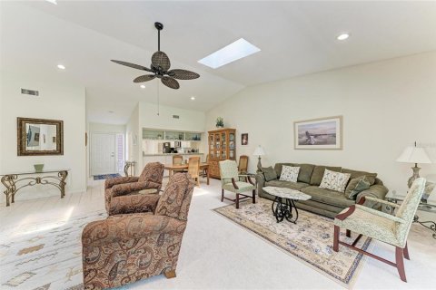 House in Sarasota, Florida 3 bedrooms, 184.88 sq.m. № 2218468 - photo 11
