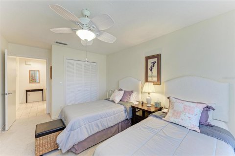 House in Sarasota, Florida 3 bedrooms, 184.88 sq.m. № 2218468 - photo 29