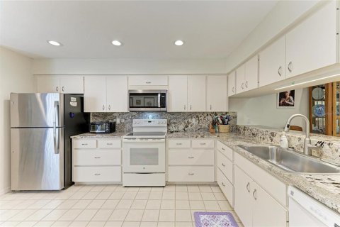 House in Sarasota, Florida 3 bedrooms, 184.88 sq.m. № 2218468 - photo 14