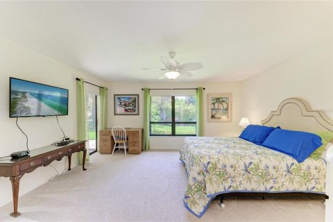 House in Sarasota, Florida 3 bedrooms, 184.88 sq.m. № 2218468 - photo 19