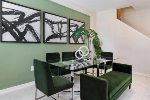 Touwnhouse à vendre à Clermont, Floride: 3 chambres, 170.38 m2 № 2142751 - photo 3