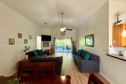 House in Davenport, Florida 5 bedrooms № 2248952 - photo 3