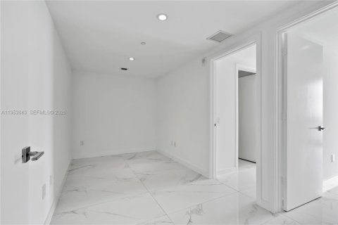 Copropriété à louer à Miami, Floride: 3 chambres, 141.77 m2 № 2008152 - photo 29