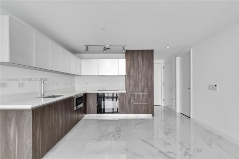 Copropriété à louer à Miami, Floride: 3 chambres, 141.77 m2 № 2008152 - photo 15