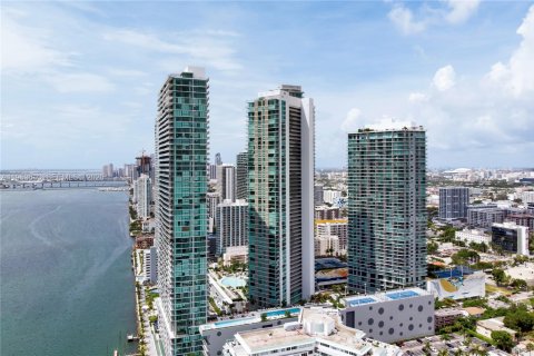 Copropriété à louer à Miami, Floride: 3 chambres, 141.77 m2 № 2008152 - photo 2