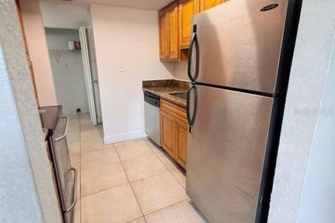 Condominio en alquiler en Orlando, Florida, 2 dormitorios, 90.67 m2 № 2101525 - foto 11
