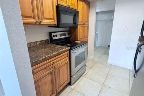 Condominio en alquiler en Orlando, Florida, 2 dormitorios, 90.67 m2 № 2101525 - foto 12