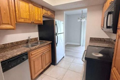 Condominio en alquiler en Orlando, Florida, 2 dormitorios, 90.67 m2 № 2101525 - foto 10