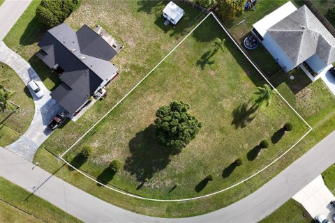 Terreno en venta en Port St. Lucie, Florida № 1875448 - foto 1