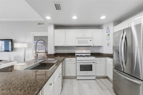 Copropriété à vendre à Four Corners, Floride: 3 chambres, 124.86 m2 № 2377773 - photo 6