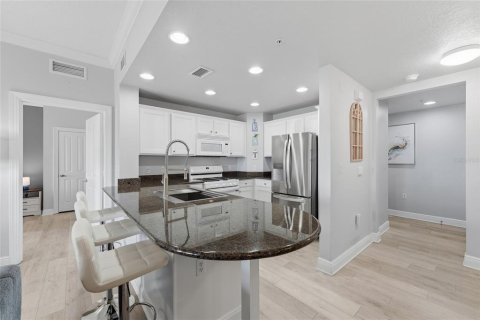 Copropriété à vendre à Four Corners, Floride: 3 chambres, 124.86 m2 № 2377773 - photo 8