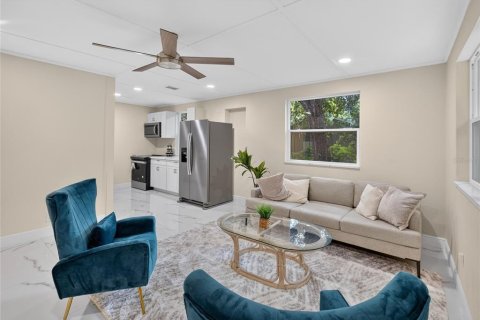 Casa en venta en Melrose, Florida, 2 dormitorios, 88.44 m2 № 2234738 - foto 11