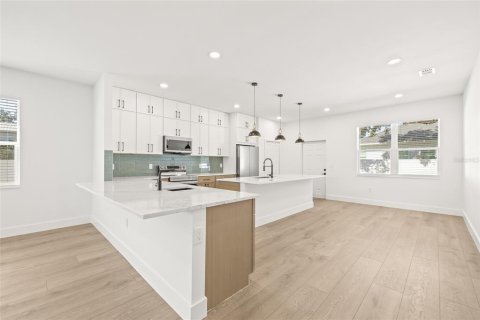 Casa en venta en Tampa, Florida, 3 dormitorios, 199.09 m2 № 1534056 - foto 15