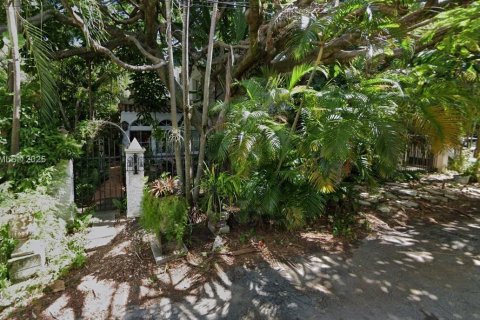 Propiedad comercial en venta en Miami, Florida, 359.07 m2 № 1983286 - foto 2