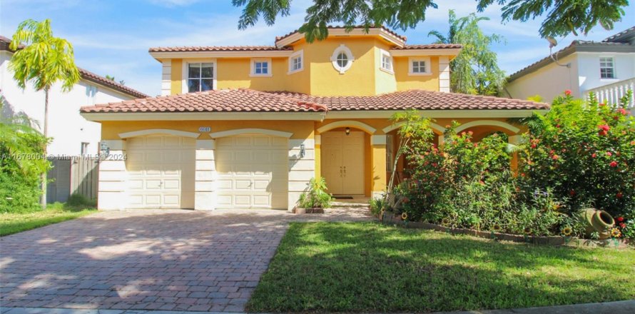 Casa en Miami, Florida 4 dormitorios, 234.86 m2 № 1429803